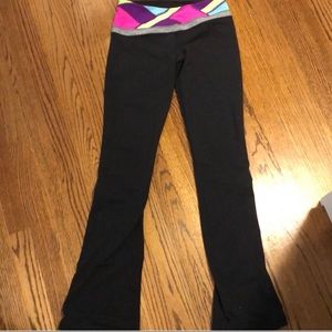 Black ivviva yoga pants